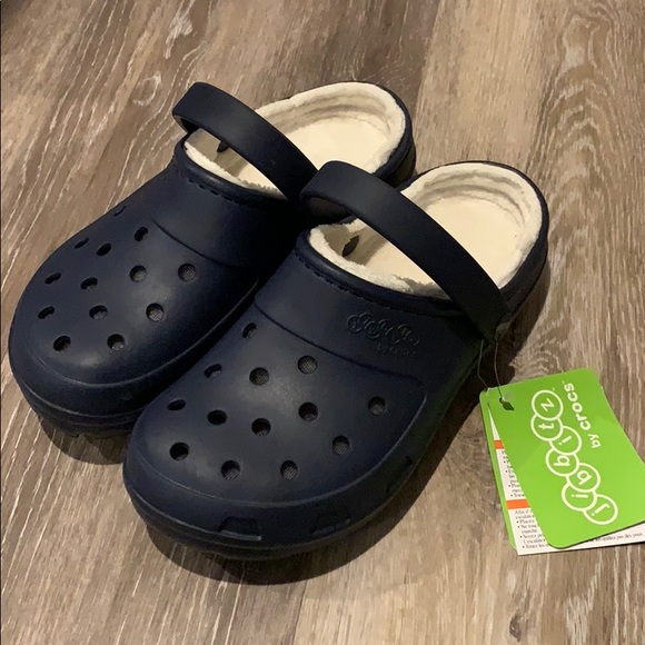 Crocs on sale womens size 9 Clearance